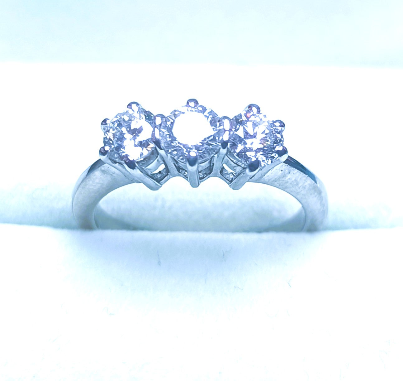 COLLEZIONE ESCLUSIVA ORO BIANCO 18KT E DIAMANTI