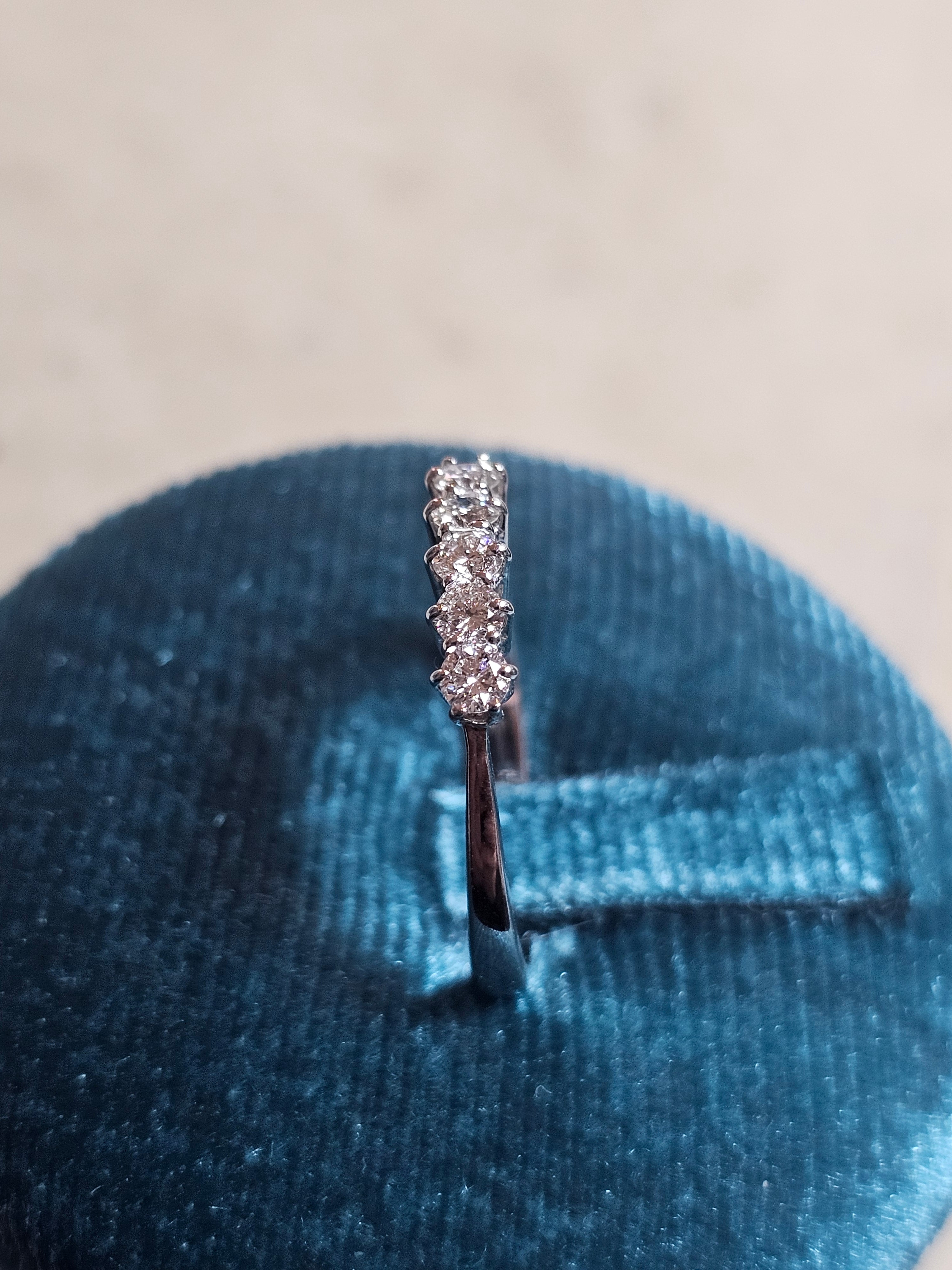 ANELLO VERETTA  DIAMANTI NATURALI KT 0,30