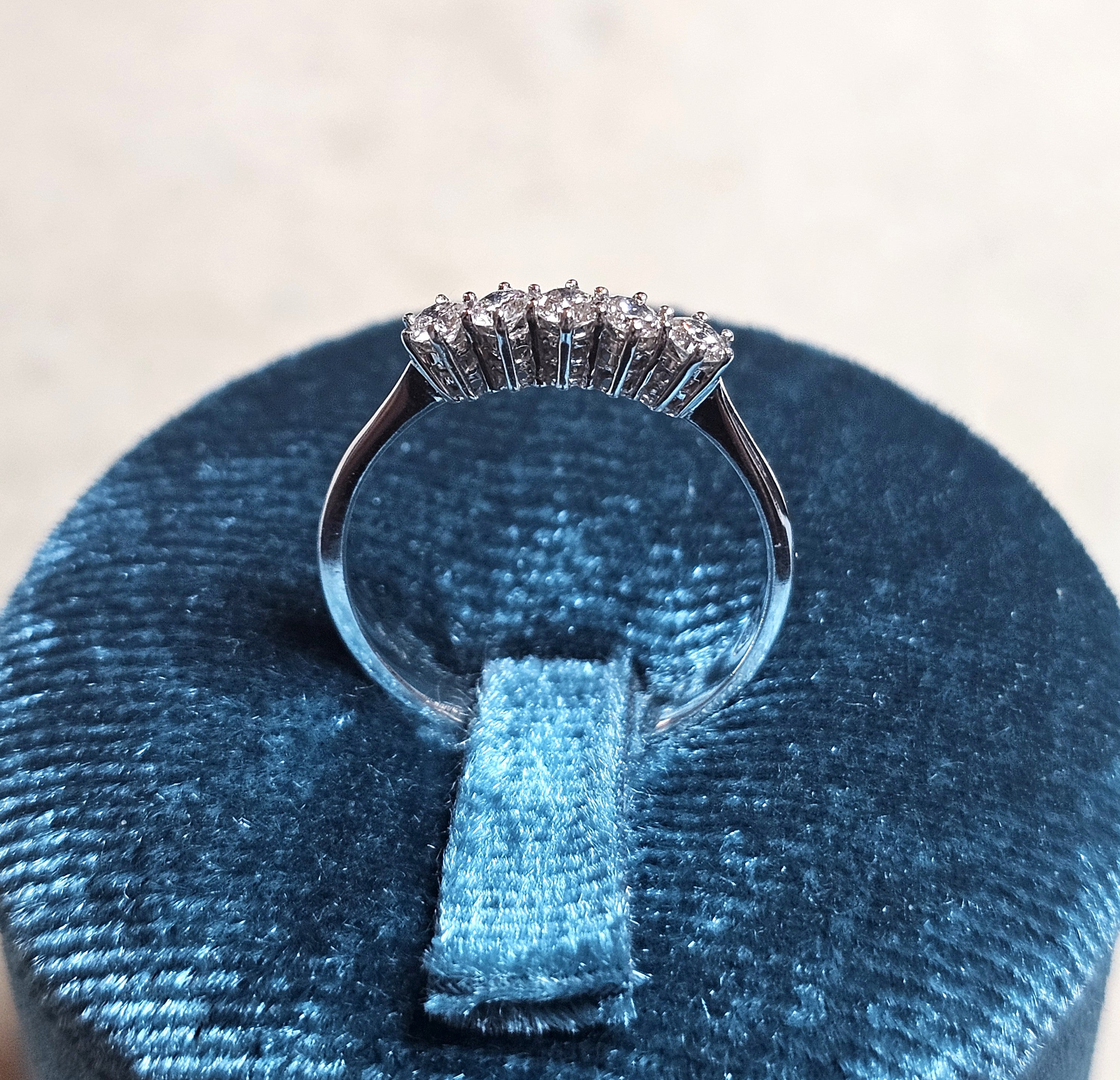 ANELLO VERETTA  DIAMANTI NATURALI KT 0,30