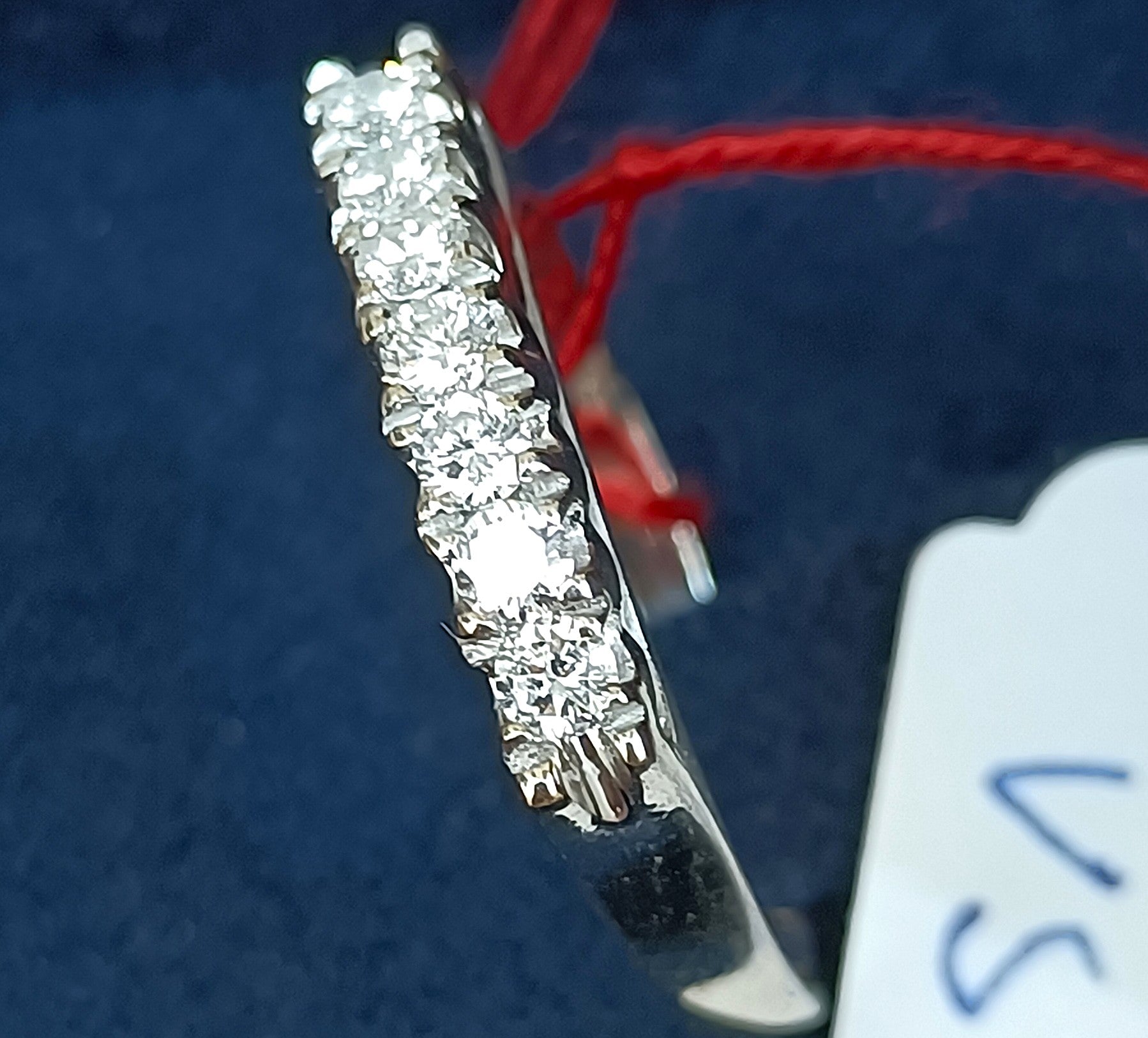 VERETTA DIAMANTI NATURALI  KT 0.42 H COLOR VS1