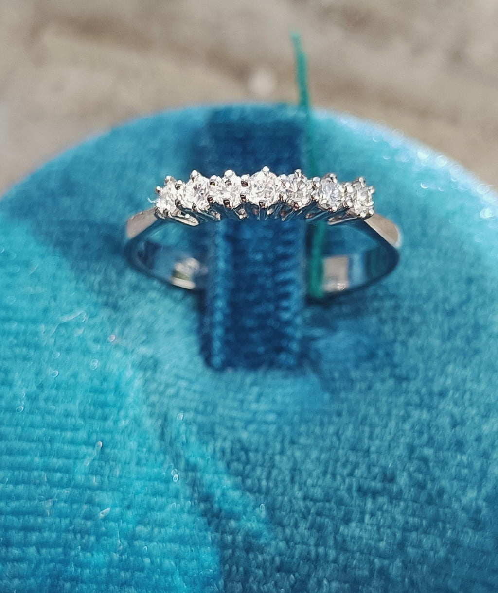 ANELLO VERETTA DIAMANTI NATURALI KT 0,21 G COLOR VS1