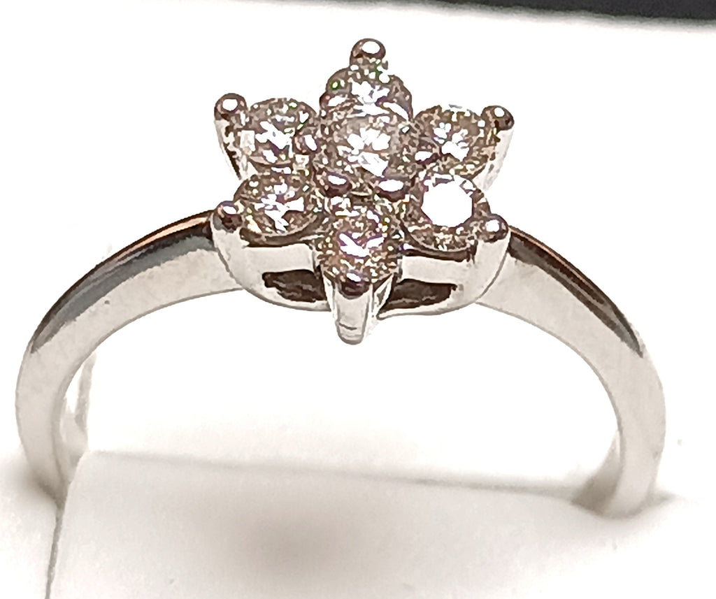 ANELLO FIORE DIAMANTI NATURALI KT 0,30 H COLOR VS2