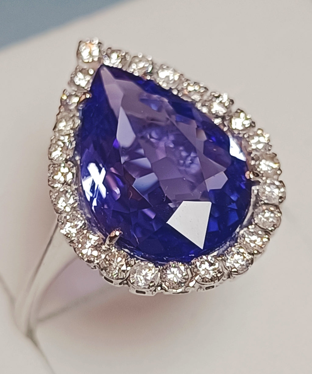ANELLO GOCCIA TANZANITE E DIAMANTI.....KT 4,49 + KT 0,50 G COLOR VS
