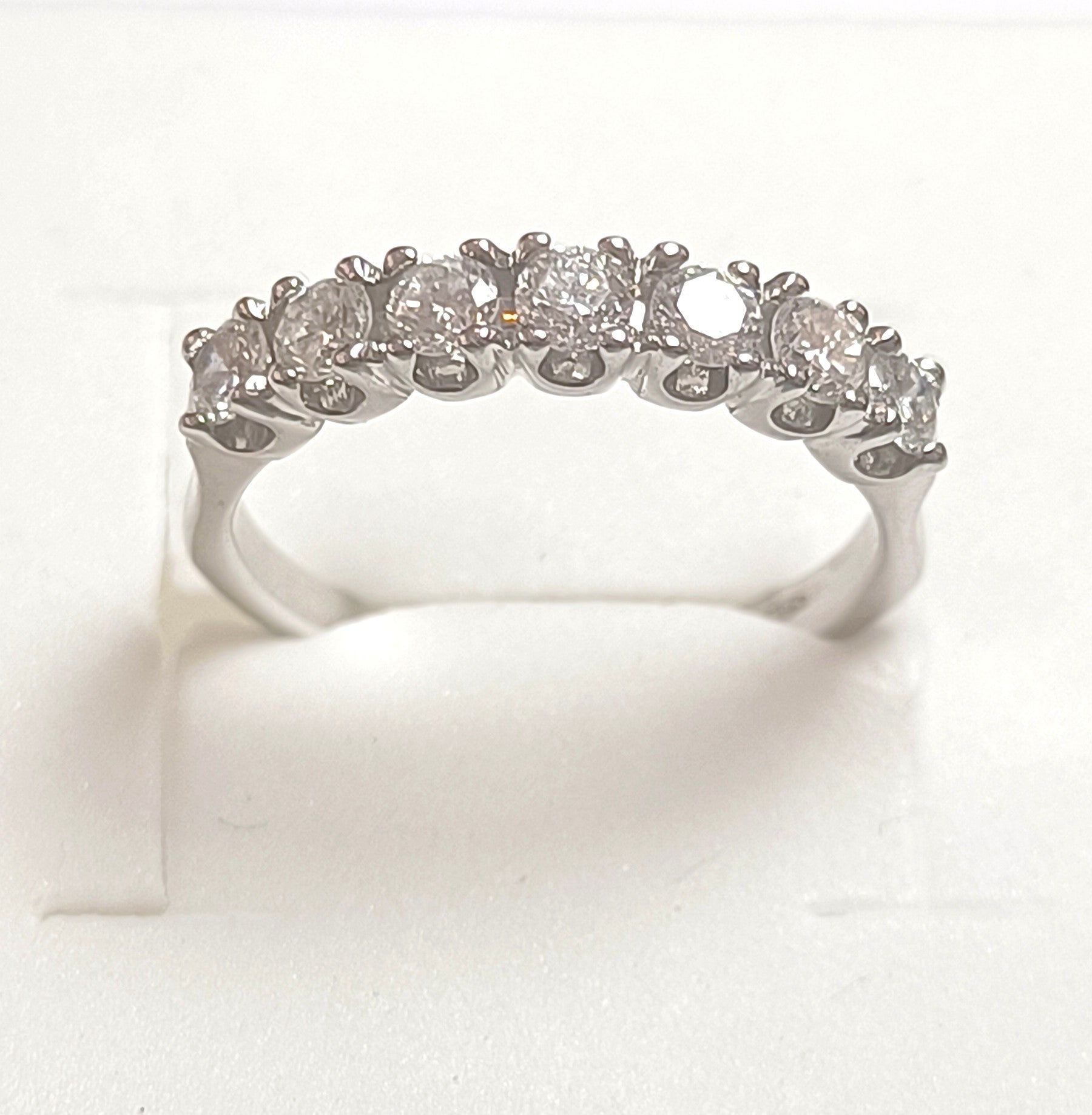 ANELLO VERETTA DIAMANTI NATURALI KT 0,56 H COLOR VS1