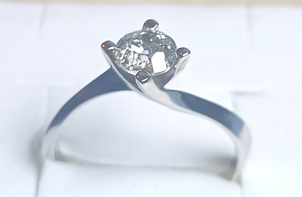 SOLITARIO IN ORO BIANCO 18KT DIAMANTE NATURALE KT 0,73 K COLOR SI2