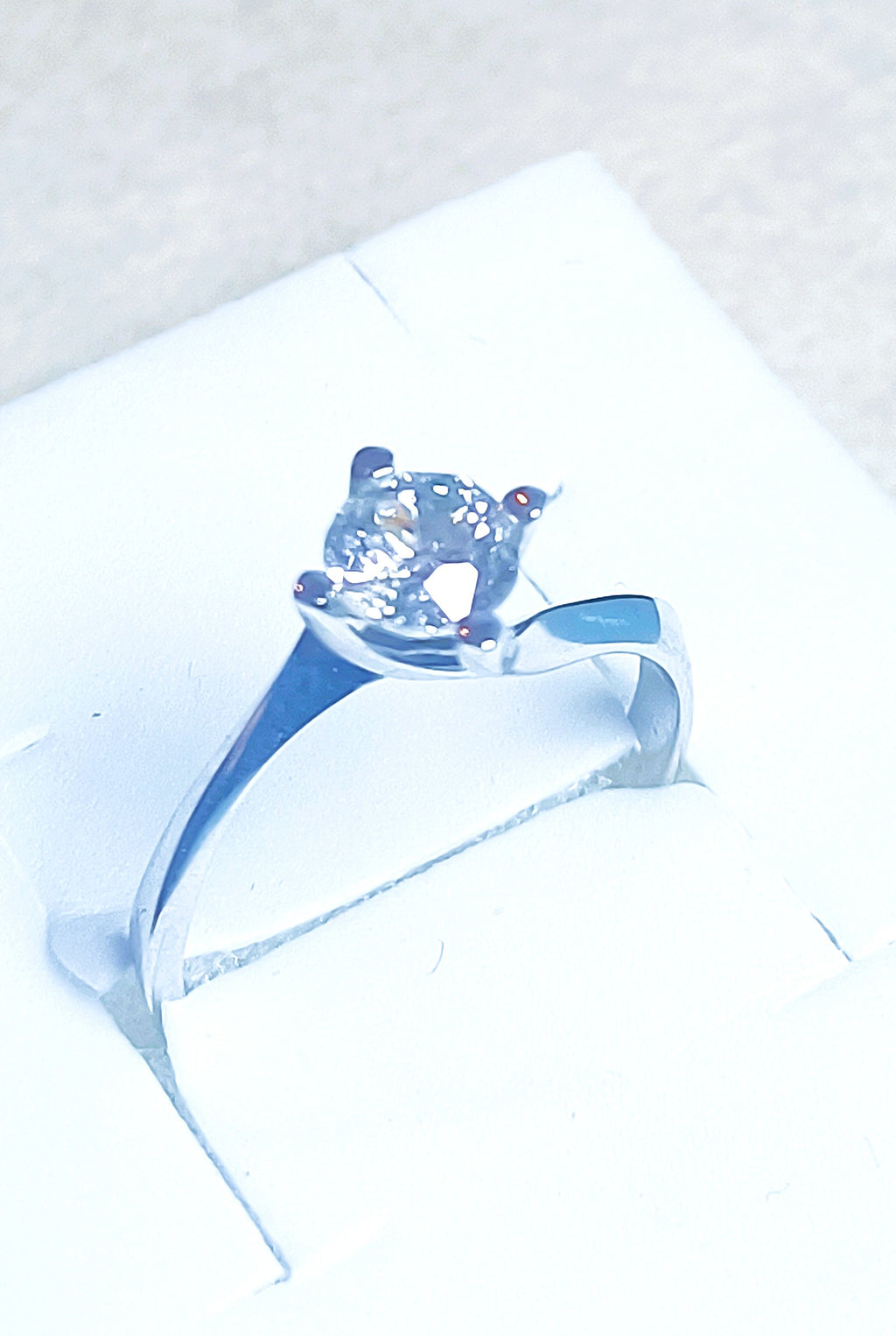 SOLITARIO IN ORO BIANCO 18KT DIAMANTE NATURALE KT 0,73 K COLOR SI2