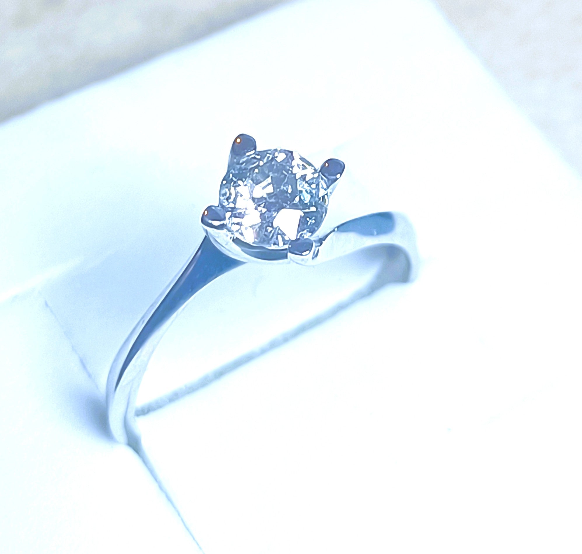 SOLITARIO IN ORO BIANCO 18KT DIAMANTE NATURALE KT 0,73 K COLOR SI2