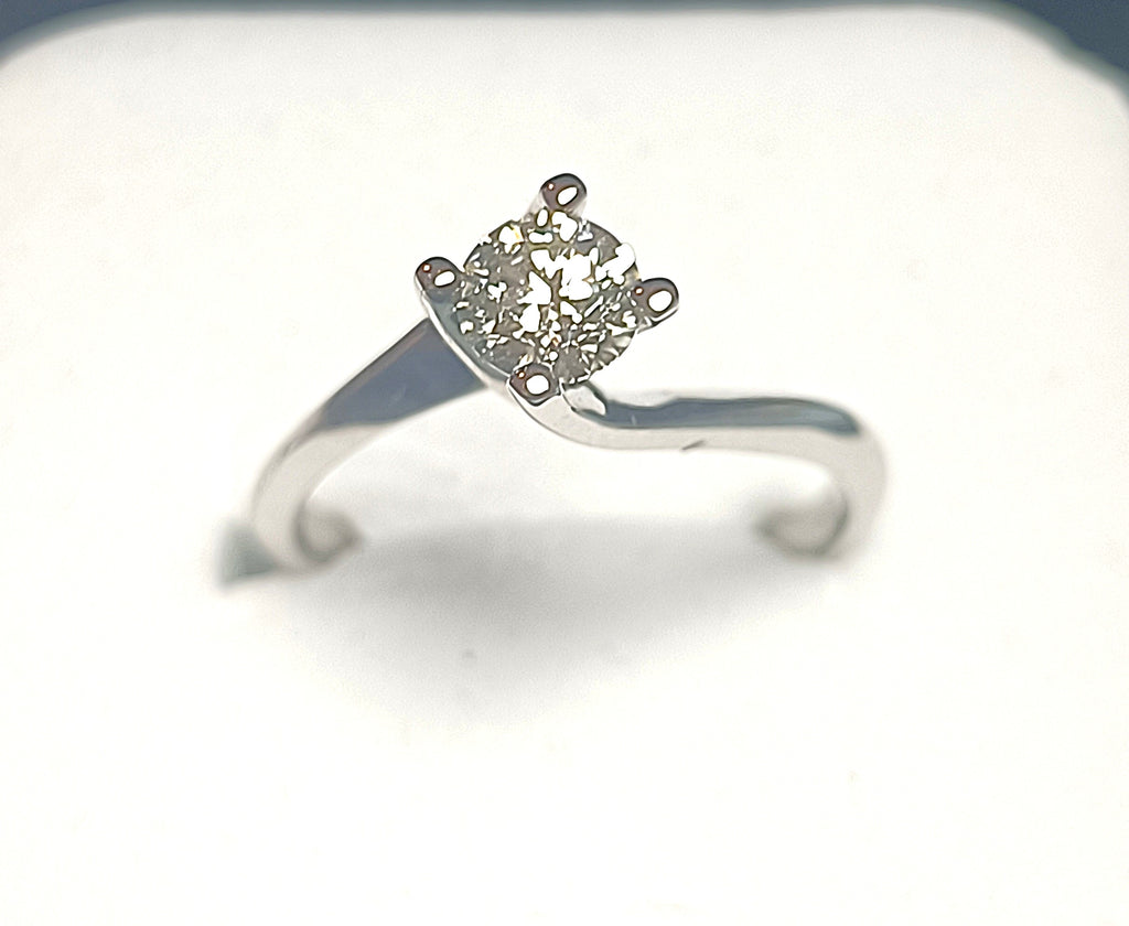 SOLITARIO IN ORO BIANCO 18KT DIAMANTE NATURALE KT 0,53 H COLOR SI