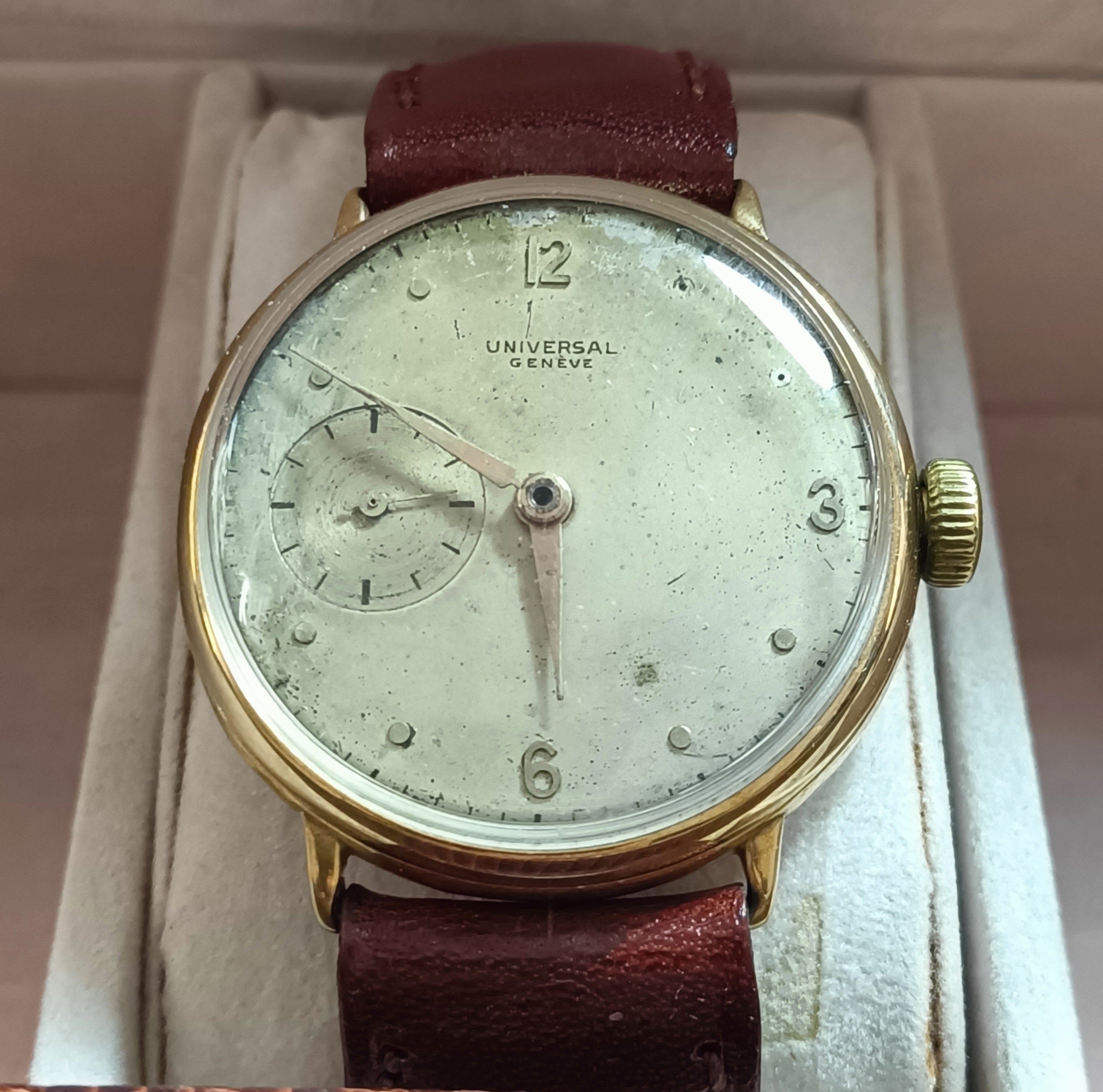 OROLOGIO UNIVERSAL GENEVE VINTAGE IN ORO MASSICCIO 18KT
