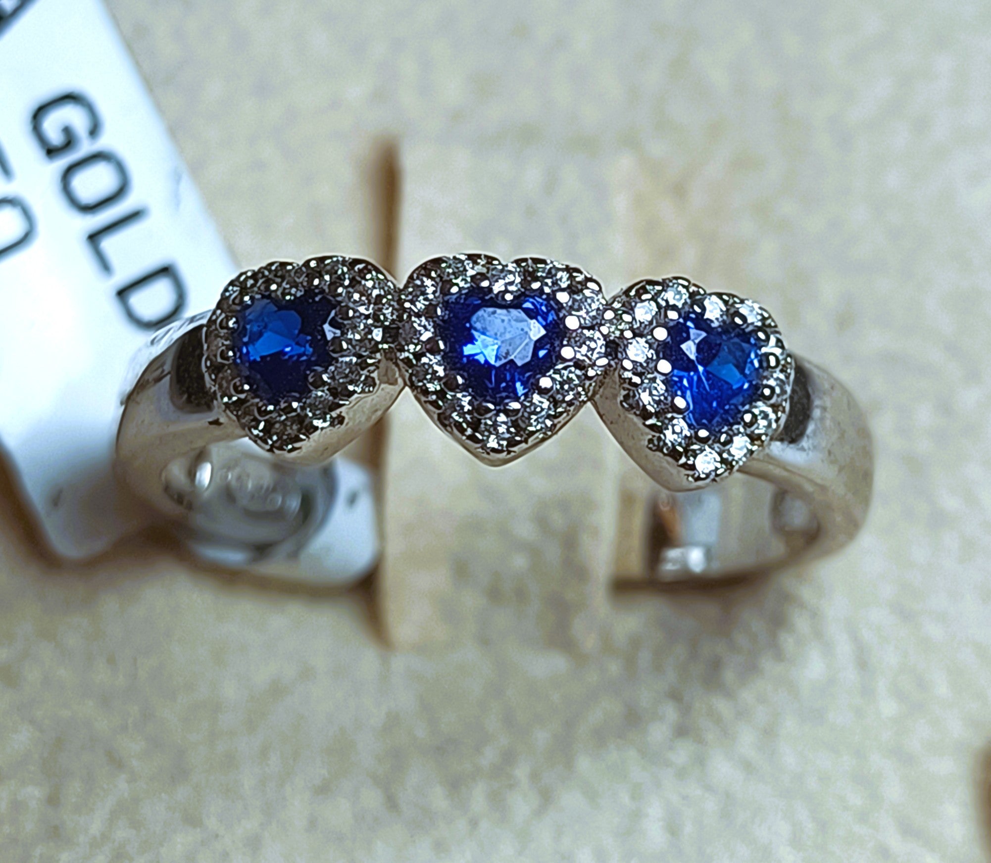 ANELLO TRILOGY IN ARGENTO 925 A CUORICINI AZZURRI E BIANCHI