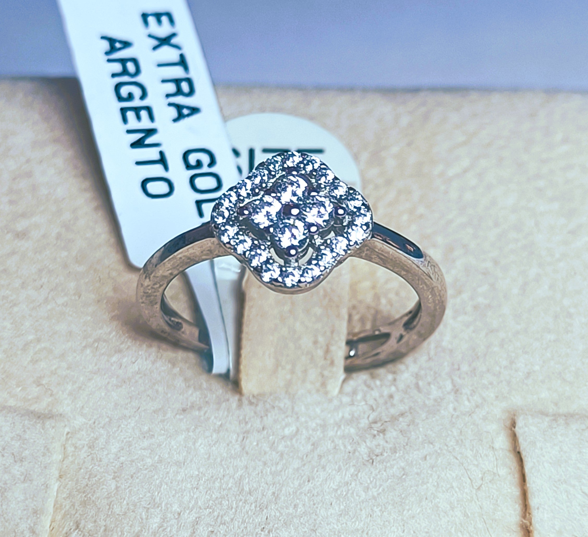 ANELLO IN ARGENTO 925 CON CUBIC ZIRCONIA DESIGN ULTRAMODERNO