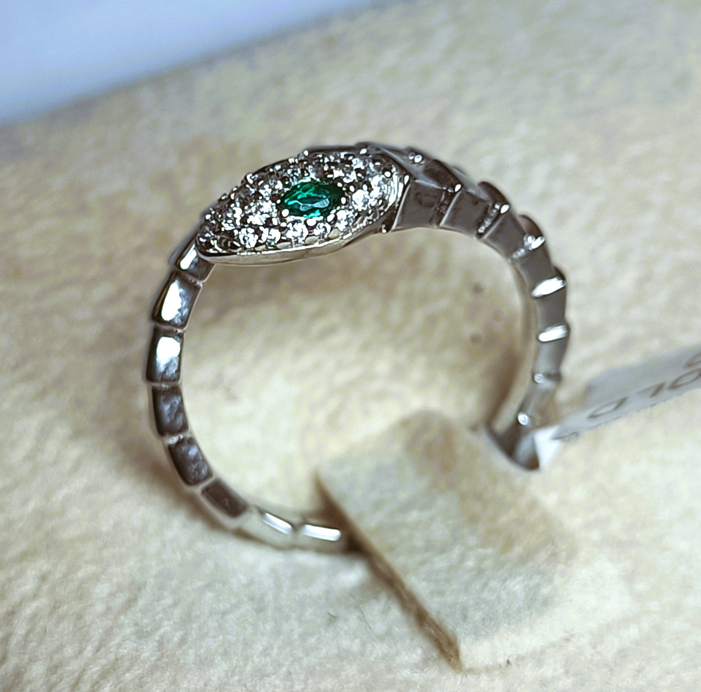 ANELLO CON SERPENTELLO IN ARGENTO 925 OCCHI VERDI LUMINOSI