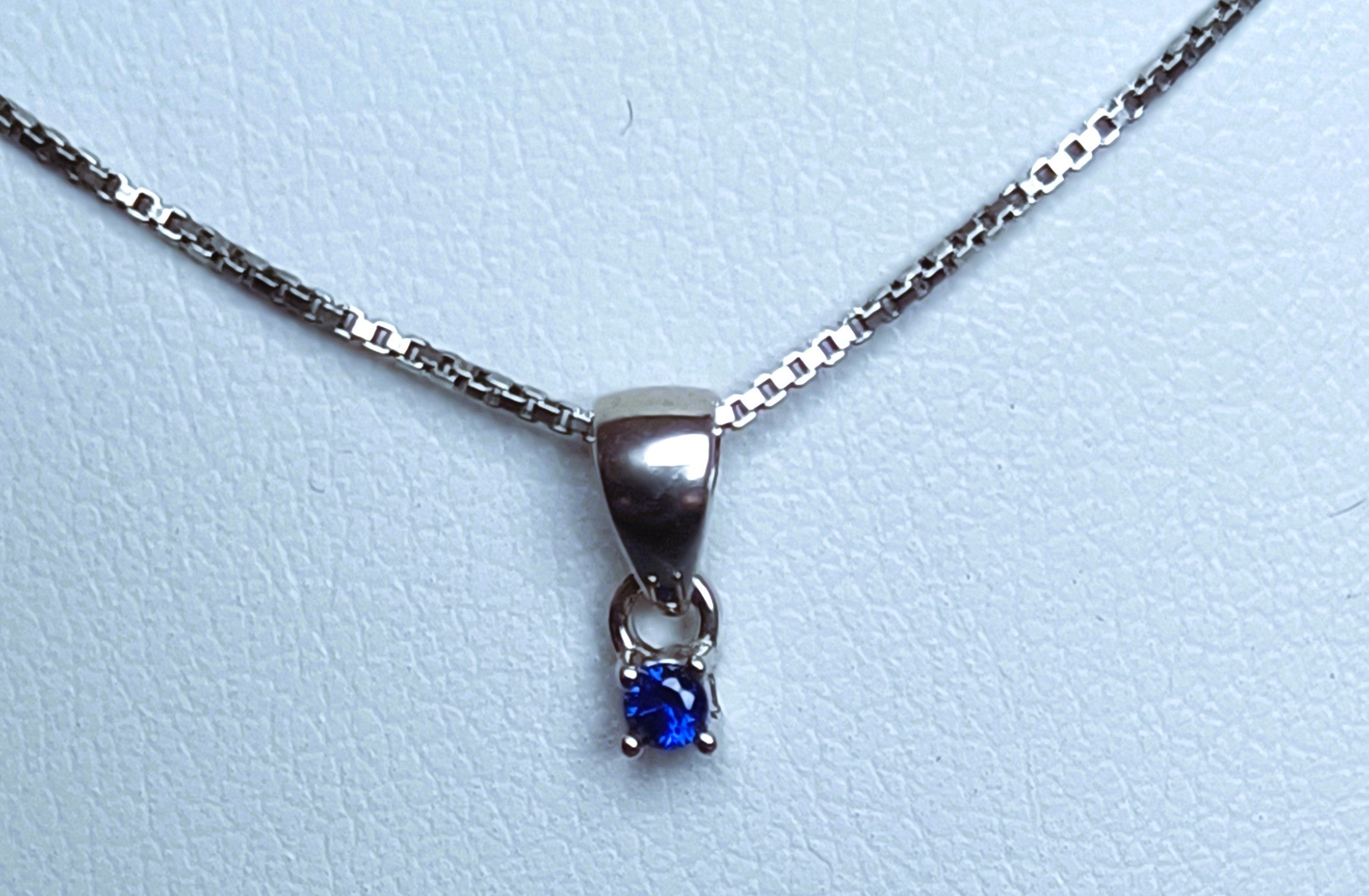 COLLANINA IN ARGENTO 925 CON PENDENTE E ZIRCONE COLORATO