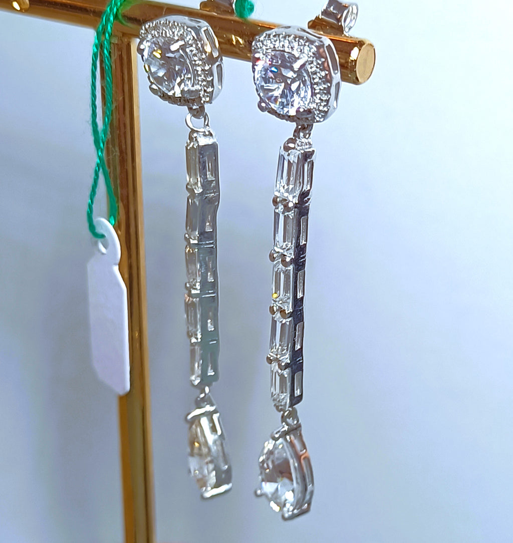 ORECCHINI PENDENTI IN ARGENTO 925 TEMPESTATI DI PIETRE LUMINOSE