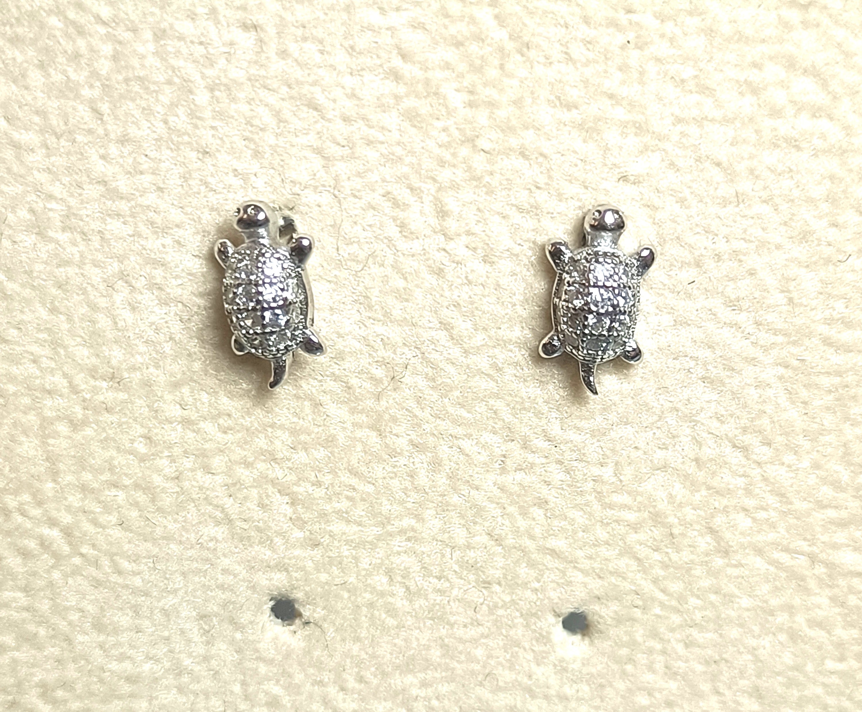 ORECCHINI BIMBI IN ARGENTO 925 ZIRCONI , RAFFIGURA UNA TARTARUGA