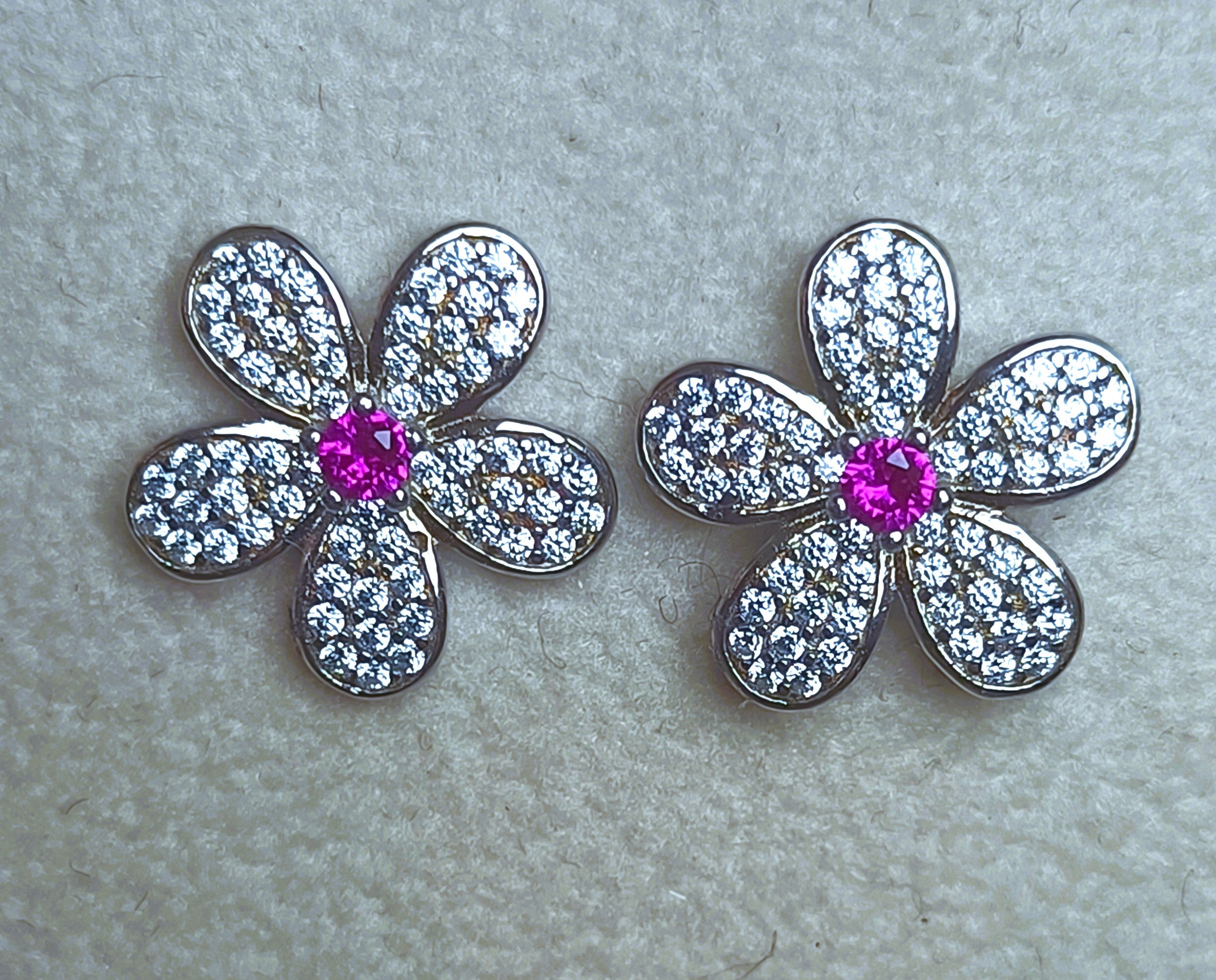 ORECCHINI A FIORE IN ARGENTO 925 E PIETRE BELLISSIME COLORATE