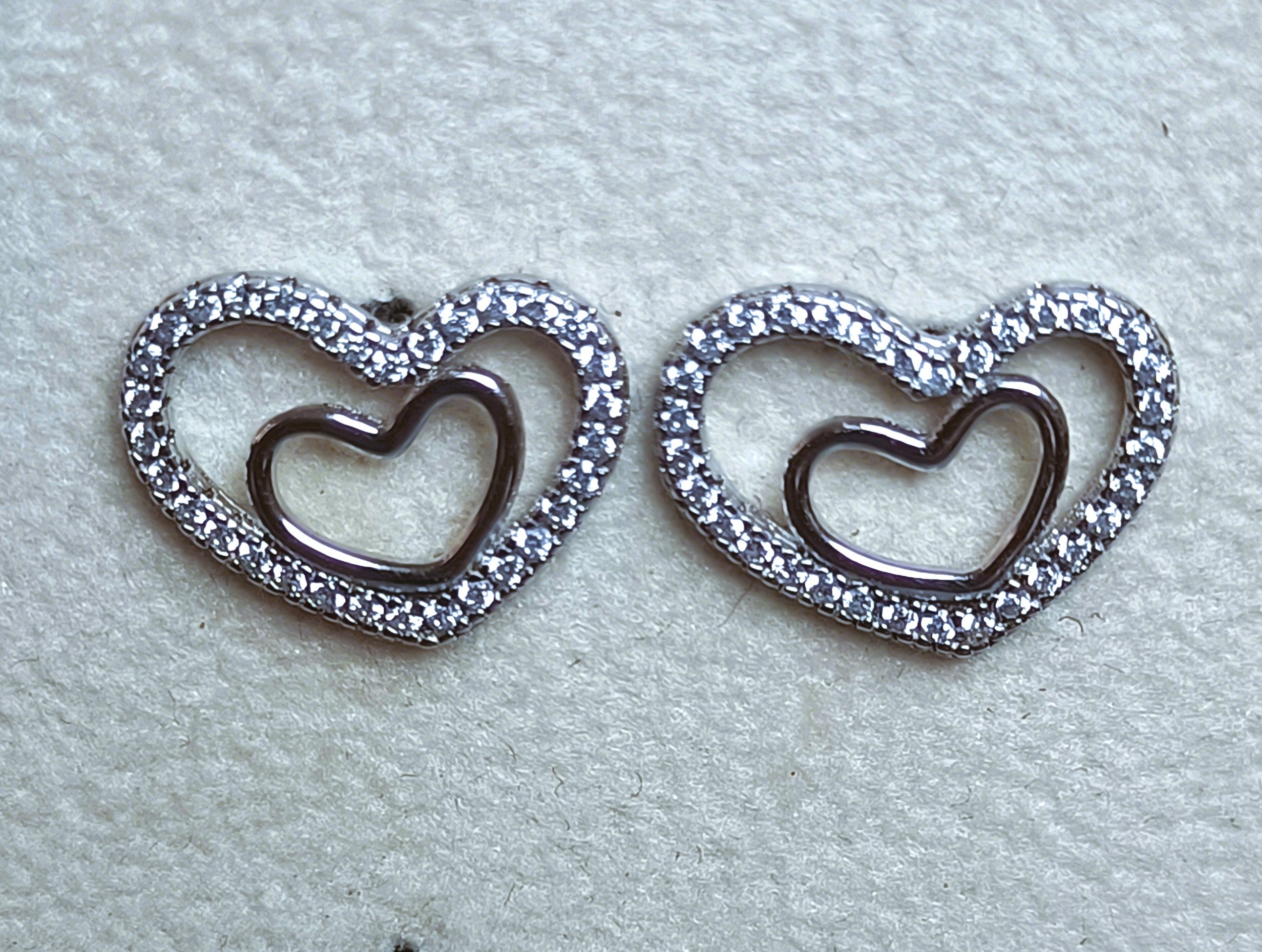 ORECCHINI IN ARGENTO 925 , DESIGN DOPPIO CUORE E ZIRCONI