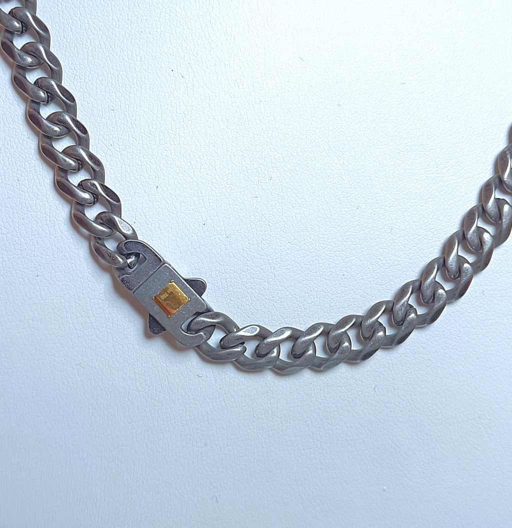 COLLANA IN ACCIAIO ANALLERCICO ED ORO 18KT GIALLO DELLA "ROSSO AMANTE "