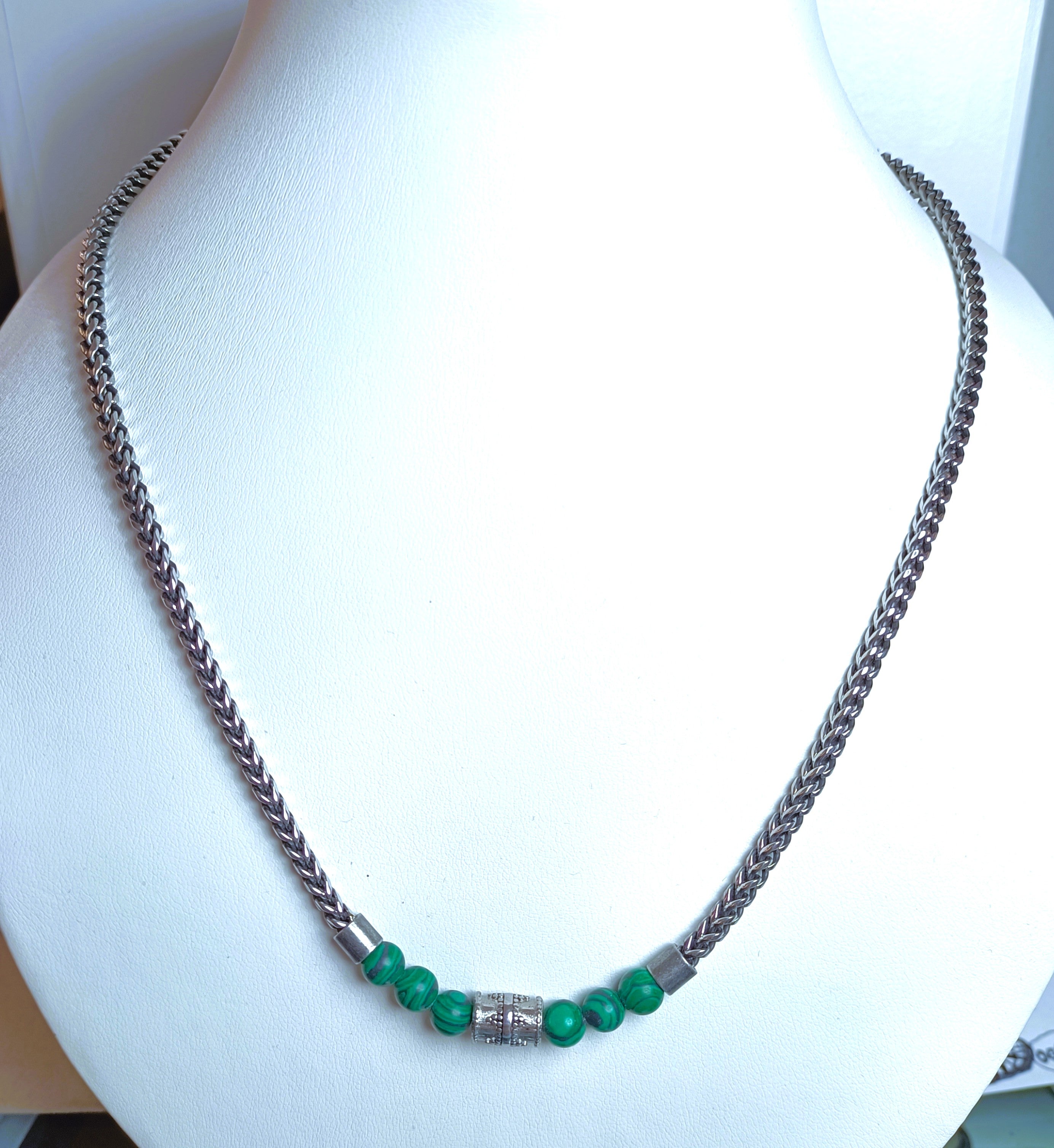 COLLANA IN ACCIAIO ANALLERGICO E MALACHITE  " ROSSO AMANTE"