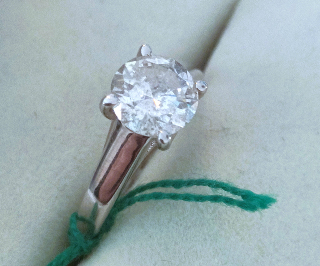 SOLITARIO DA KT 1,04 J COLOR I3