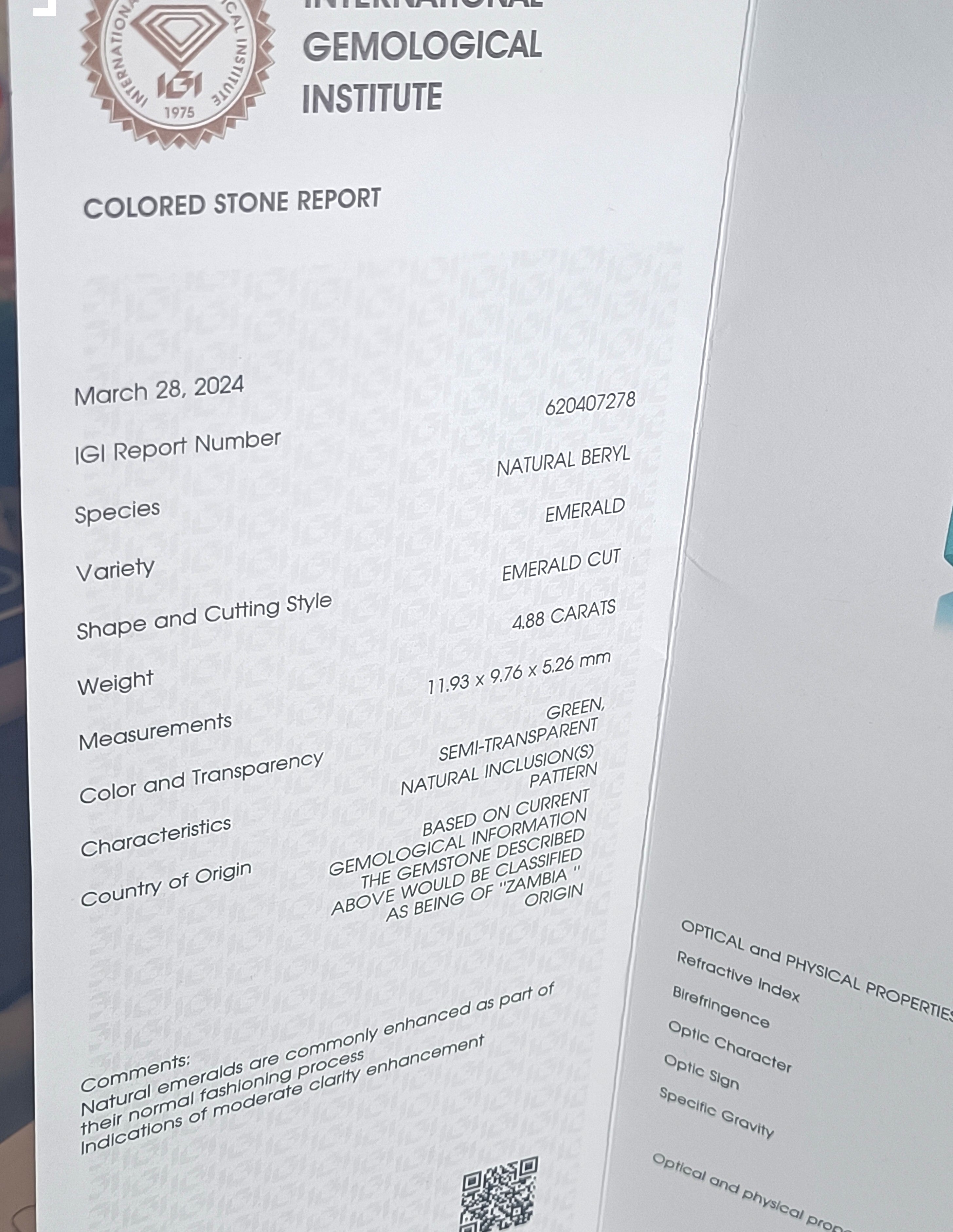 SMERALDO NATURALE SEMI TRASPARENT 4,88 KT CERTIFICATO I.G.I
