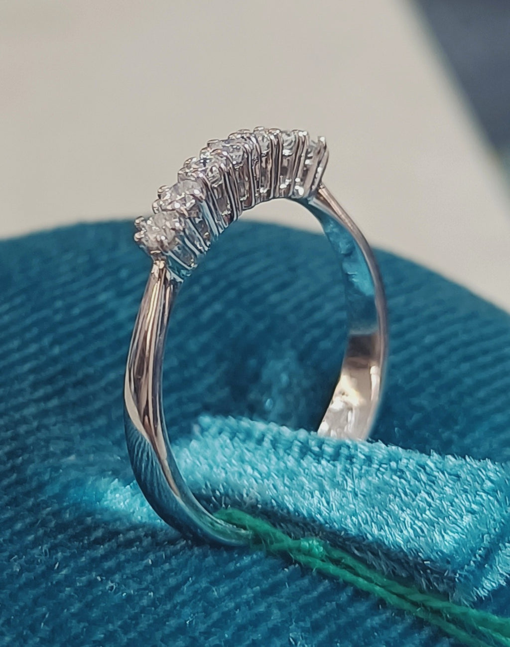 ANELLO VERETTA DIAMANTI NATURALI KT 0,21 G COLOR VS1