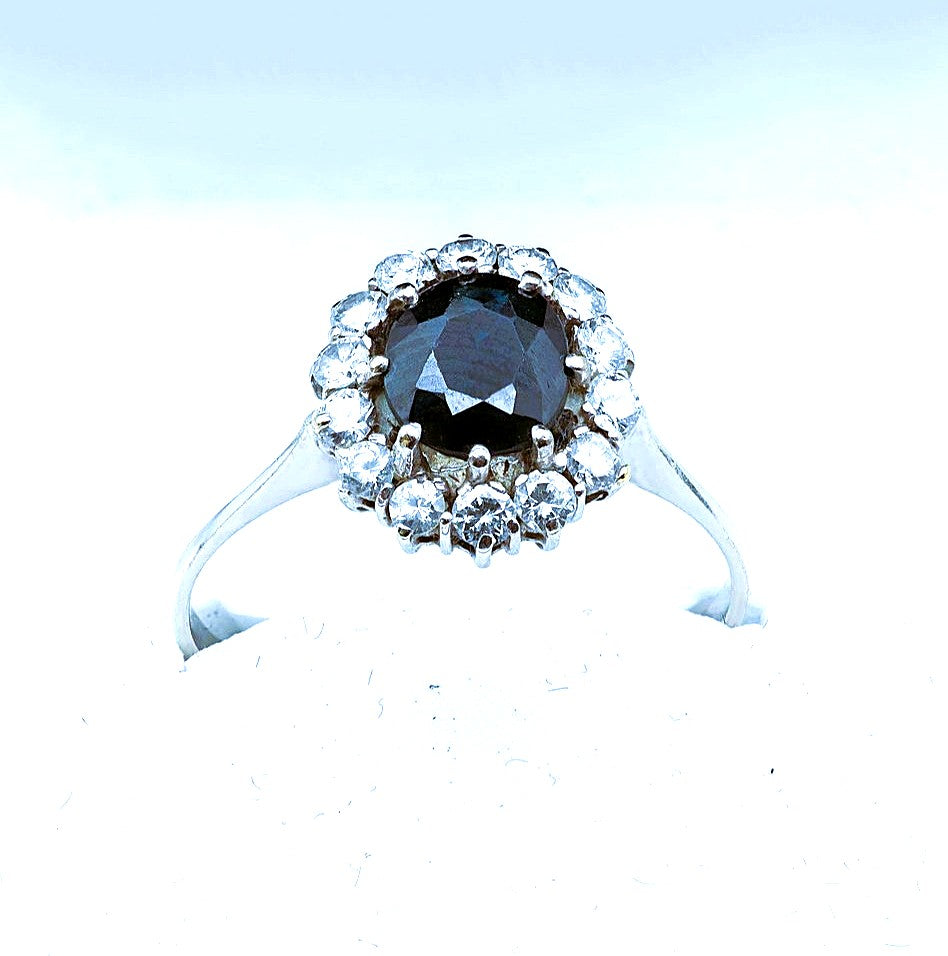 ANELLO IN ORO BIANCO 18KT DIAMANTI NATURALI E ZAFFIRO AUSTRALIANO