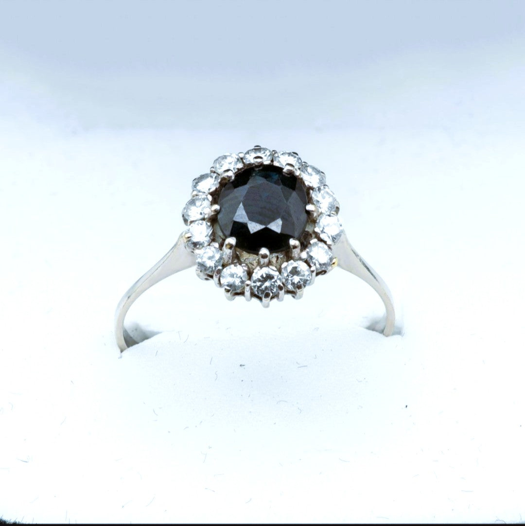 ANELLO IN ORO BIANCO 18KT DIAMANTI NATURALI E ZAFFIRO AUSTRALIANO